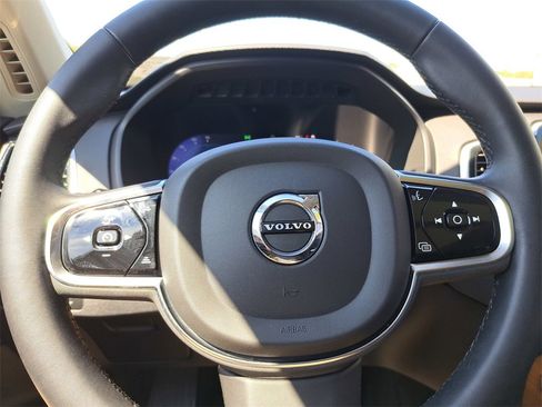 Used 2024 Volvo XC90 T8 Plus w/ Protection Package Premier image 10