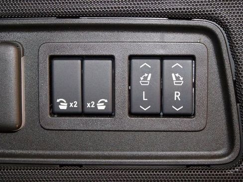 Used 2025 Cadillac Escalade Premium Luxury w/ Touring Package image 16