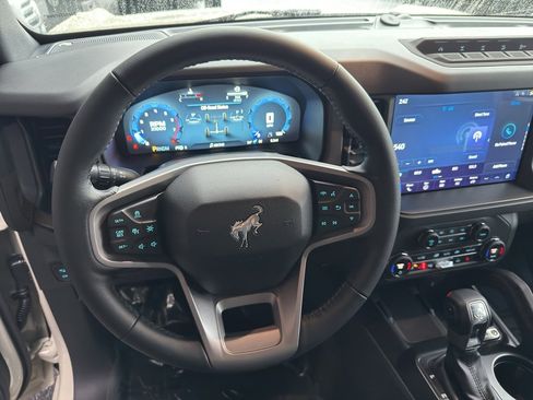 New 2025 Ford Bronco Badlands image 25