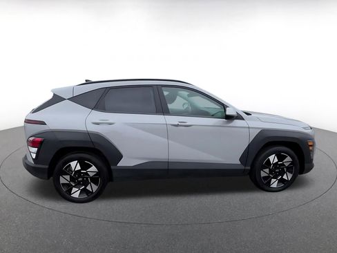 Used 2025 Hyundai Kona SEL image 16