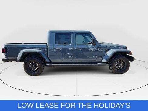 New 2025 Jeep Gladiator Willys image 2