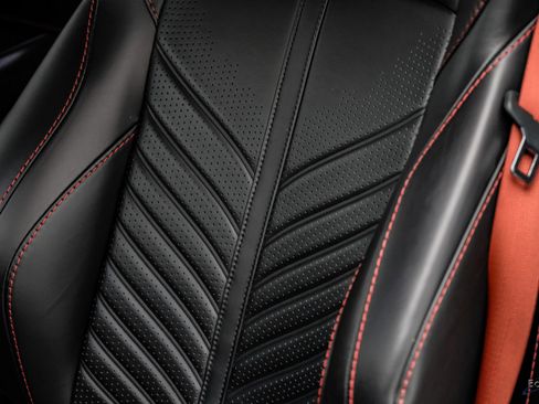 Used 2023 Aston Martin V12 Vantage RWD image 46