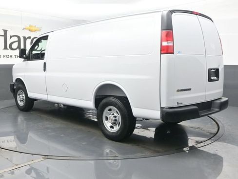 New 2026 Chevrolet Express 2500 image 15