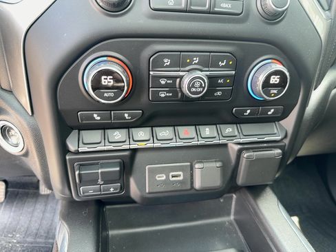 Used 2020 Chevrolet Silverado 1500 LT Trail Boss AWD/4WD image 20
