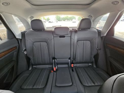 Used 2023 Audi Q5 2.0T Premium Plus w/ Premium Plus Package AWD/4WD image 13