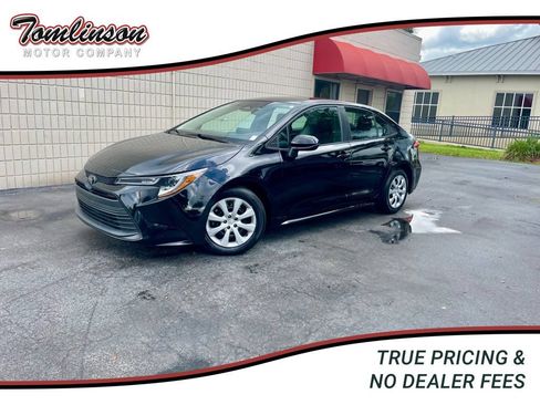 Used 2024 Toyota Corolla LE FWD image 1