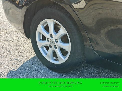 Used 2010 Toyota Camry LE image 20