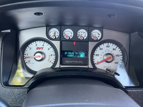 Used 2010 Ford F150 Raptor image 31