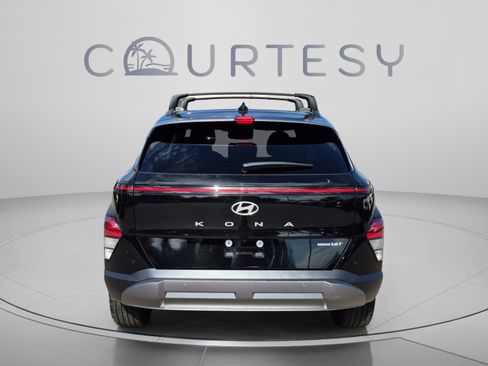 Used 2026 Hyundai Kona Limited AWD/4WD image 4