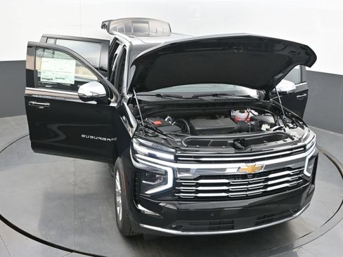 New 2026 Chevrolet Suburban Premier image 32