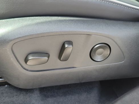 Used 2025 Buick Enclave Preferred FWD image 20