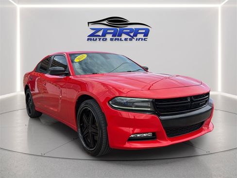 Used 2018 Dodge Charger GT AWD/4WD image 9