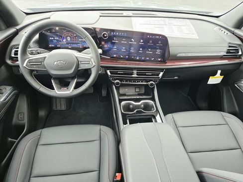 New 2026 Chevrolet Traverse Z71 w/ Driver Confidence Package AWD/4WD image 7