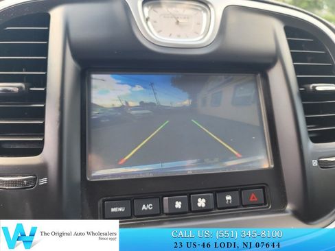 Used 2017 Chrysler 300 Limited RWD image 21