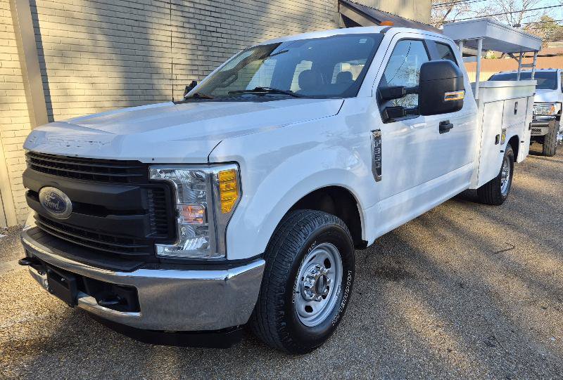 Used 2017 Ford F350 XL RWD image 2