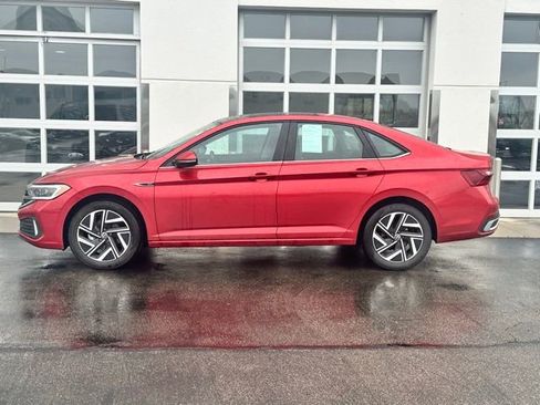 Used 2022 Volkswagen Jetta SEL image 3