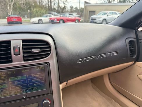 Used 2007 Chevrolet Corvette Convertible w/ Preferred Equipment Group image 37