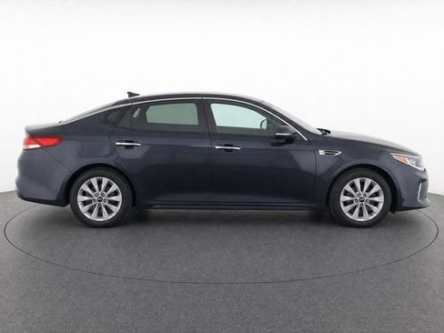 Used 2018 Kia Optima S FWD image 8