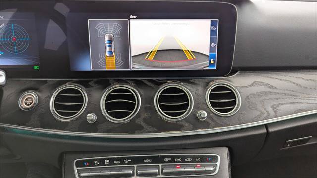 Used 2018 Mercedes-Benz E 400 4MATIC Sedan image 30
