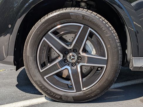 Certified 2025 Mercedes-Benz GLC 300 4MATIC image 13