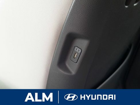 New 2026 Hyundai Santa Fe SE image 17