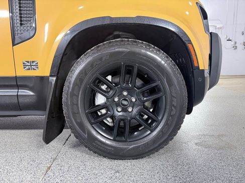 Used 2022 Land Rover Defender 110 X-Dynamic SE image 5