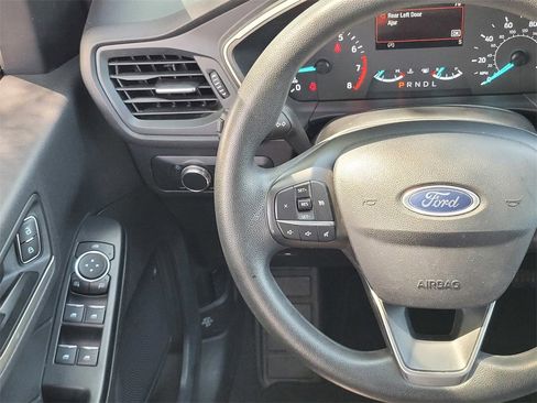 Used 2022 Ford Escape SE image 12