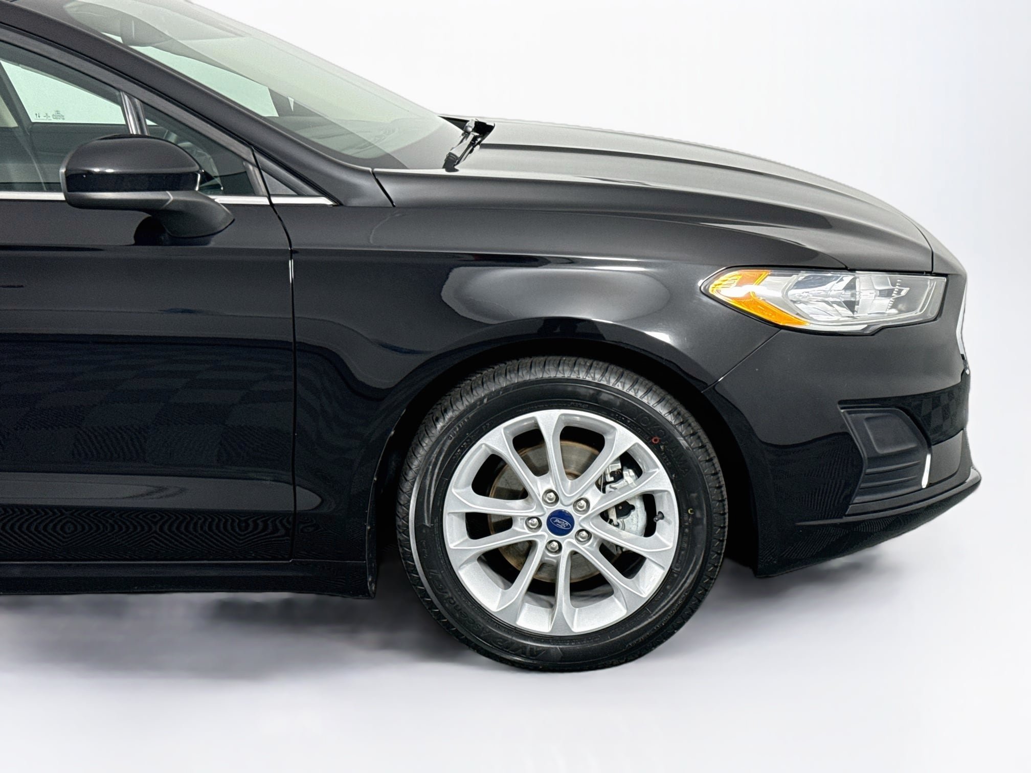 Used 2020 Ford Fusion SE FWD image 43