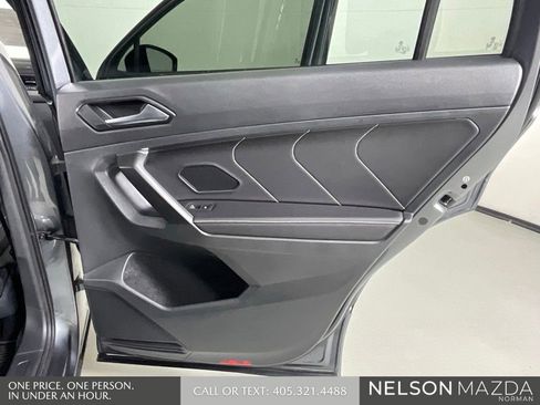 Used 2022 Volkswagen Tiguan SE R-Line AWD/4WD image 18