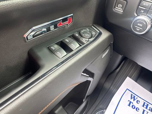 Used 2022 GMC Sierra 1500 AT4 w/ AT4 Premium Package AWD/4WD image 14