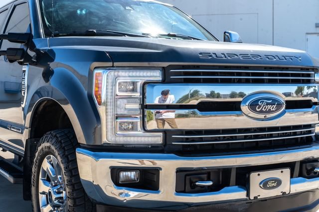 Used 2017 Ford F250 Lariat w/ Lariat Ultimate Package AWD/4WD image 16