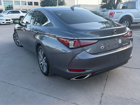 Used 2019 Lexus ES 350 w/ Premium Package FWD image 2