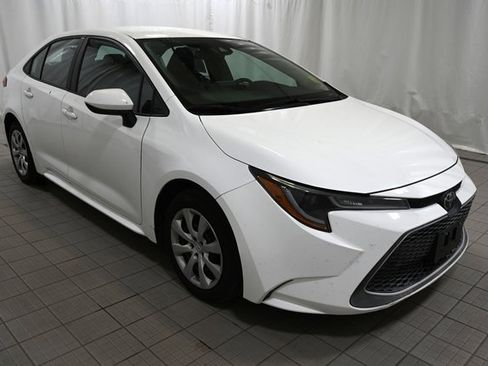 Used 2022 Toyota Corolla LE image 14
