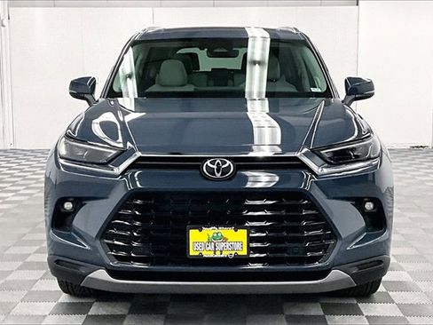 Used 2026 Toyota Grand Highlander Limited image 3