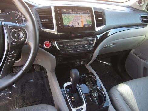 Certified 2019 Honda Ridgeline RTL-E image 17