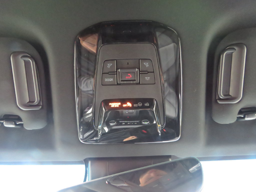 Used 2021 Toyota Venza XLE w/ Softex Package AWD/4WD image 27