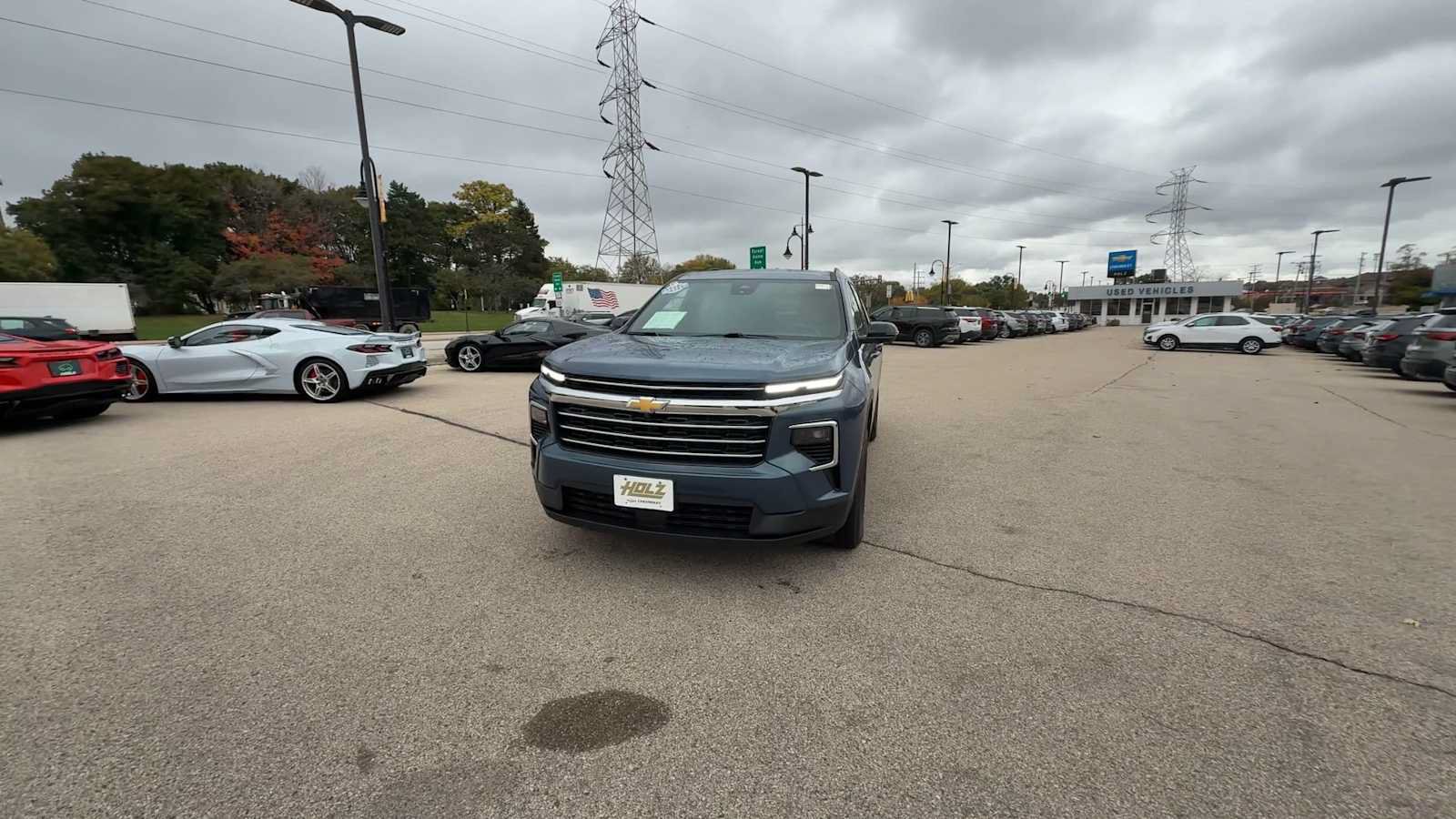 Certified 2025 Chevrolet Traverse LT w/ Driver Confidence Package AWD/4WD image 3