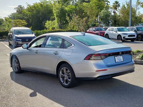 Used 2024 Honda Accord EX image 4