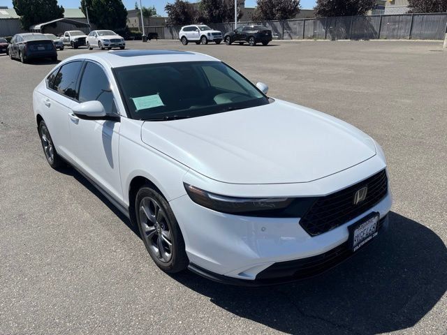 Used 2025 Honda Accord EX-L image 1