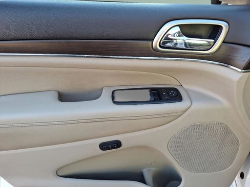 Certified 2015 Jeep Grand Cherokee Overland image 12