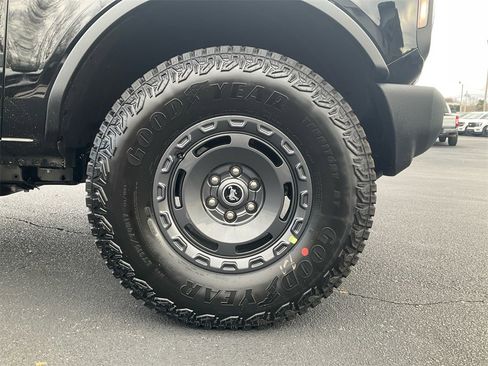 New 2025 Ford Bronco 4-Door w/ Sasquatch Package image 15