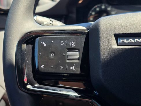 New 2026 Land Rover Range Rover Evoque Hoxton AWD/4WD image 18