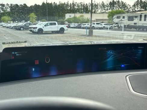 New 2025 Lincoln Navigator L Reserve image 2