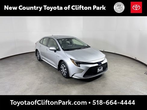 Used 2020 Toyota Corolla LE image 1