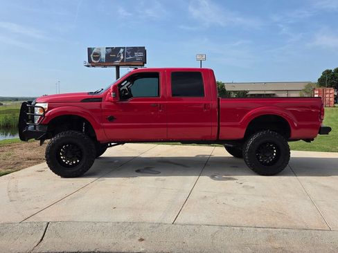 Used 2011 Ford F250 Lariat w/ Lariat Interior Pkg AWD/4WD image 2