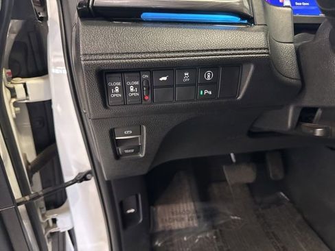 Used 2022 Honda Odyssey Elite image 41
