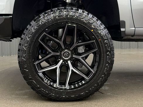Used 2026 Chevrolet Silverado 1500 LT Trail Boss w/ LT Trail Boss Premium Package AWD/4WD image 10