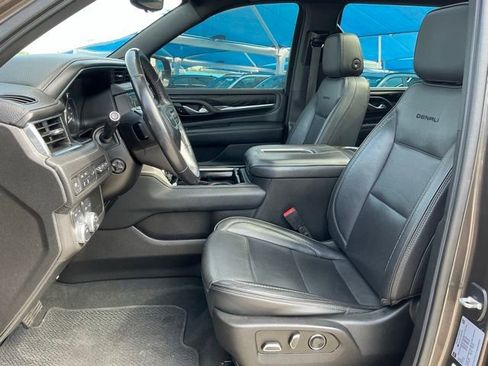 Used 2021 GMC Yukon Denali w/ Advanced Technology Package AWD/4WD image 12