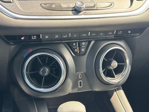 Certified 2024 Chevrolet Blazer LT image 32