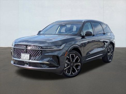 Certified 2024 Lincoln Nautilus Reserve image 1